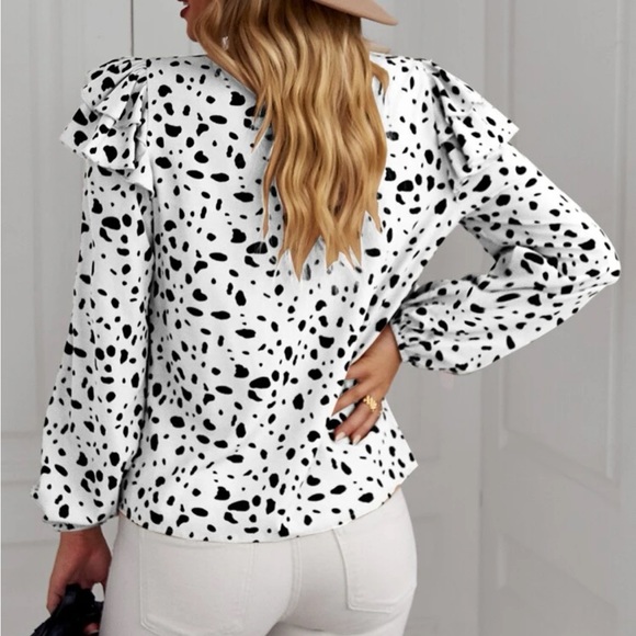 Luxe lace insert lantern sleeve blouse - Picture 4 of 7